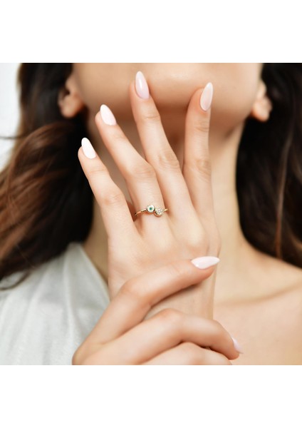 14 Ayar Altın Mineli Taşlı Nazar Yüzük