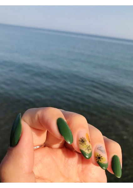 Silüet Tırnak Dövmesi fırsatları