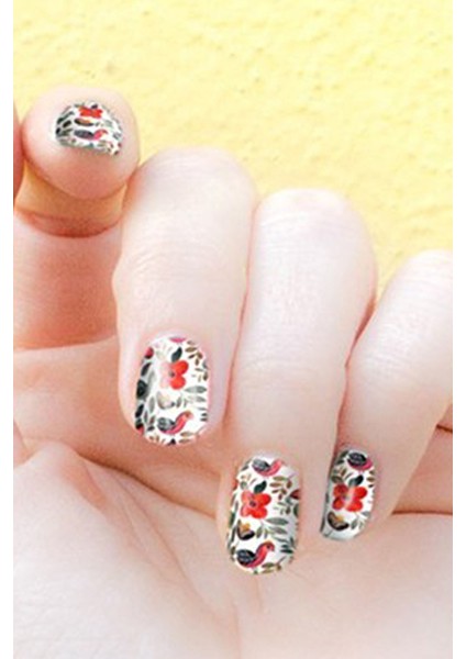 Çiçek ve Kuş Tırnak Dövmesi modelleri