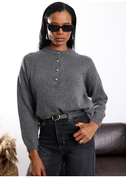 Antrasit Dört Düğmeli Triko Kazak 251128 modelleri