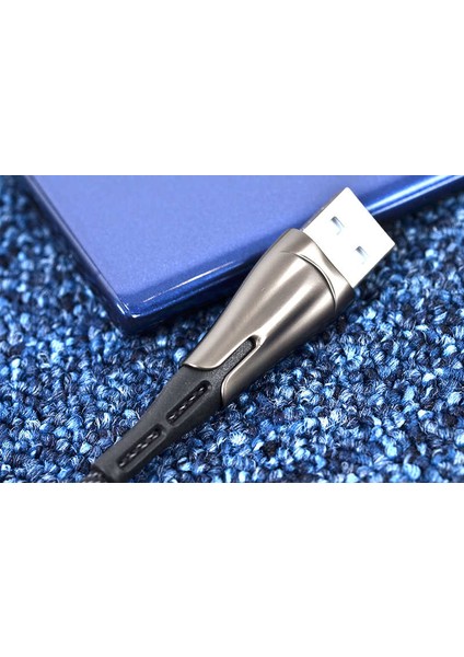 Mavi Lightning Focus USB Kablo indirimleri