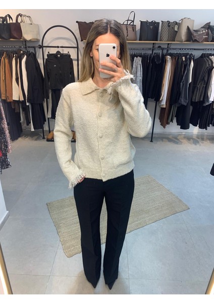 Kolları Püsküllü Ekru Triko Kadın Hırka modelleri