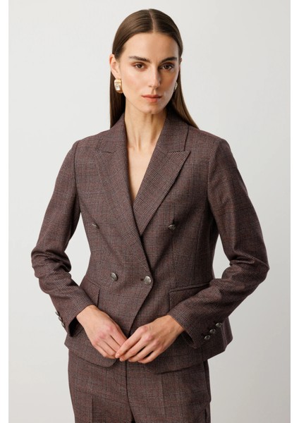 Omzu Vatkalı Kapak Cepli Ceket modelleri