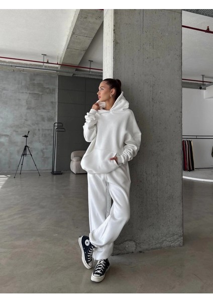 3 Iplik Şardonlu Lastik Paça Eşofman Beyaz P510439 modelleri