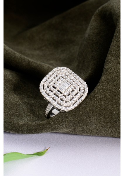 925 Ayar 3 Şerit Taşlı Baget Yüzük fırsatları