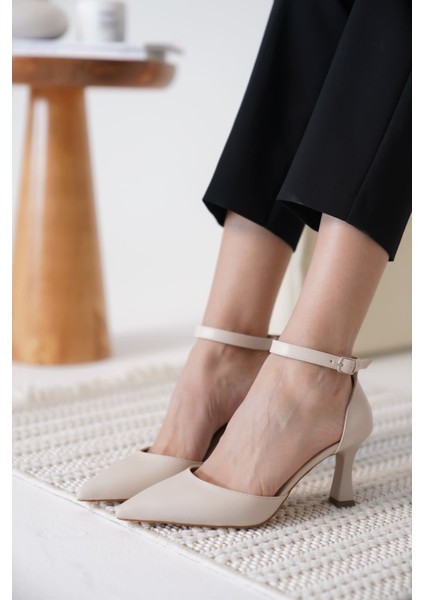 Clara Kadın Bej Topuklu Ayakkabı