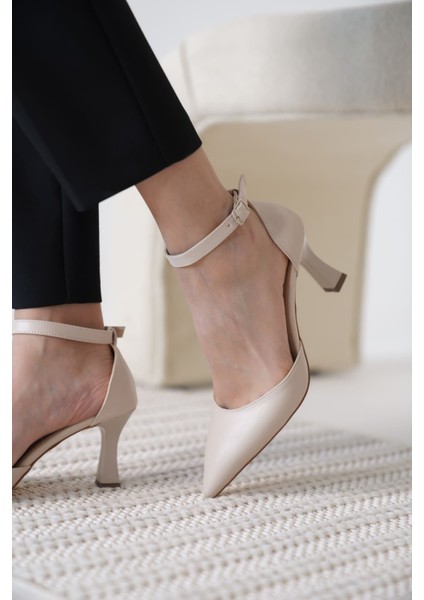 Clara Kadın Bej Topuklu Ayakkabı fiyatları