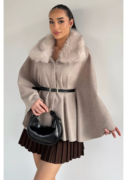 Yaka Kürk Detaylı Kemerli Kadın Panço P-00018918