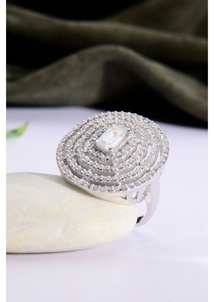 925 Ayar Gümüş Taşlı Büyük Oval Şık Yüzük fırsatları