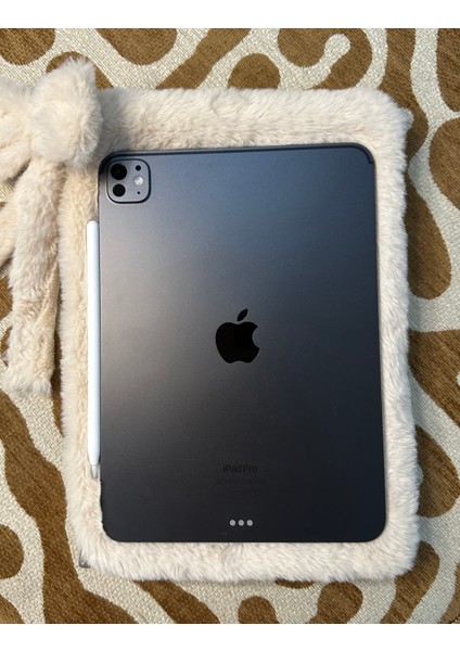 Peluş Tablet Çantası / Fiyonk Charmlı Krem Peluş Tablet Kılıfı 11 '' - 12 '' Lnch (30*22) fiyatları