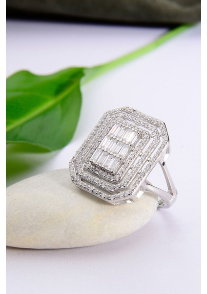 925 Ayar Gümüş 3 Sıralı Taş Döşemeli Büyük Baget Yüzük