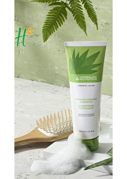 Herbal Aloe Güçlendirici Şampuan - Saçları %90 Daha Güçlü, Aloe Vera & Bitki Özlü 250 ml