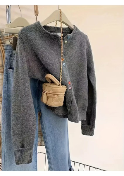 Kadın Renkli Dügmeli Triko Hırka modelleri