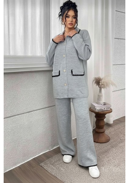 Kadın Düğmeli Çeket Pantolonlu Çoban Dikişli Triko Takım Ekru - Gri modelleri