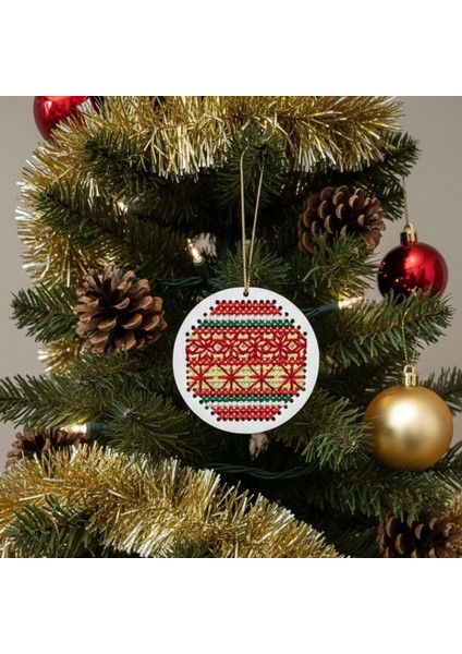 7996 El Yapımı Kanaviçe Işlemeli Ahşap Yılbaşı Süsü