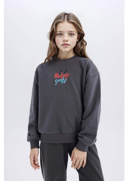 Kız Çocuk Disney Mickey Mouse &Friends Oversize Geniş Kalıp Kapüşonlu Sırt Baskılı Sweatshirt D4378A824WN