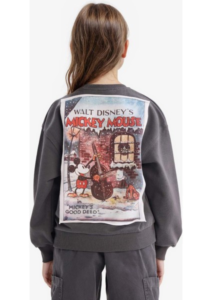 Kız Çocuk Disney Mickey Mouse &Friends Oversize Geniş Kalıp Kapüşonlu Sırt Baskılı Sweatshirt D4378A824WN