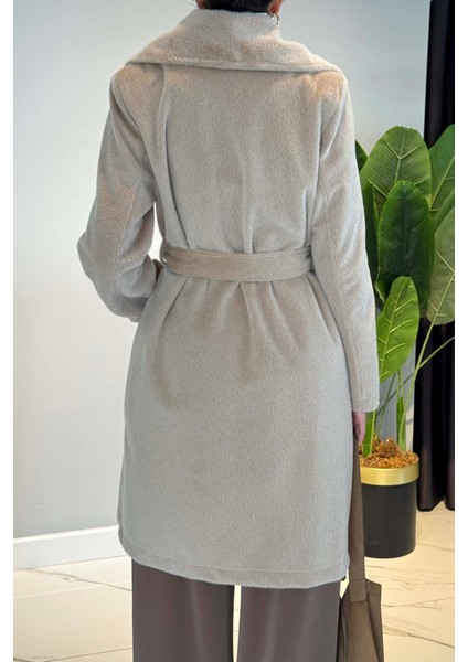 Geniş Yakalı Düğmeli Kaban 36234 Bej fırsatları