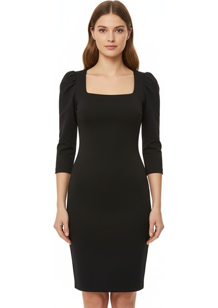 Açık Yaka Yırtmaçlı Elbise