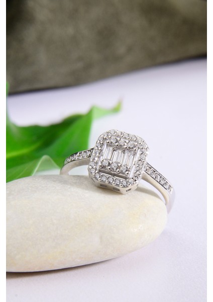 925 Ayar Gümüş Baget Kesim 3 Taşlı Yüzük fiyatları