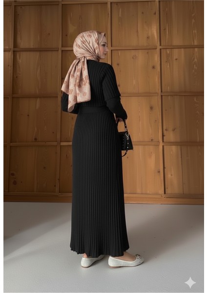 Kadın Pelerin ve Düğme Detaylı Beli Lastikli Sık Örgü Pileli Uzun Triko Elbise modelleri