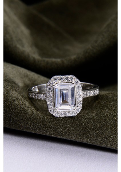 925 Ayar Gümüş Taşlı Baget Yüzük fırsatları