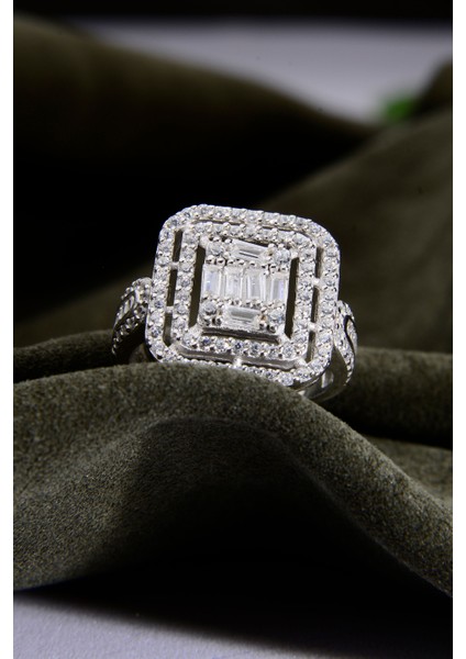 925 Ayar Gümüş Büyük Kare Baget Yüzük fırsatları