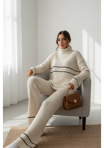 Ekru Çizgi Detaylı Balıkçı Boğazlı Fitilli Triko Ikili Takım Rahat Kalıp modelleri
