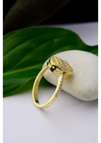 925 Ayar Gümüş Üzeri 22 Ayar Altın Kaplama Oval Taşlı Baget Yüzük fiyatları