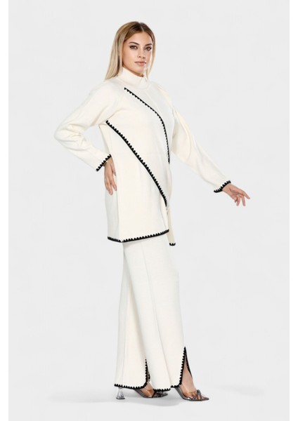 Asimetrik Şerit Desenleri ve Paça Yırtmaç Detaylarıyla Modern Tasarım Triko Ikili Takım - Ekru fiyatları