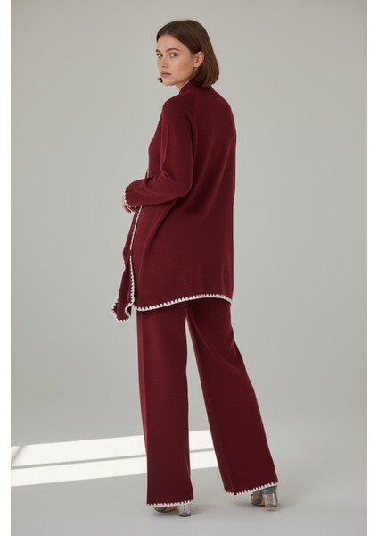 Asimetrik Şerit Desenleri ve Paça Yırtmaç Detaylarıyla Modern Tasarım Triko Ikili Takım - Bordo modelleri