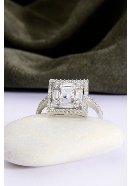 925 Ayar Gümüş Kare Taşlı Yüzük