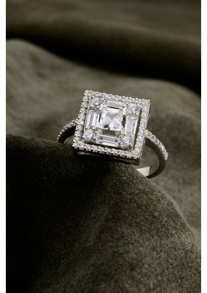 925 Ayar Gümüş Kare Taşlı Yüzük fırsatları