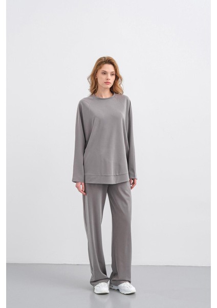 Gri Kadın Tencel Karışımlı Yumuşak Dokulu Bisiklet Yaka Basic Bol Paça Alt-Üst Takım modelleri