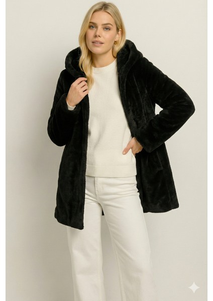 Kadın Kapüşonlu Peluş Siyah Mont | Astarlı – Cepli – Çıtçıt Kapamalı modelleri