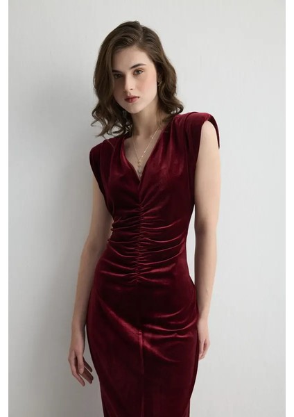 V Yakalı Uzun Kadife Abiye Elbise - Bordo fiyatları