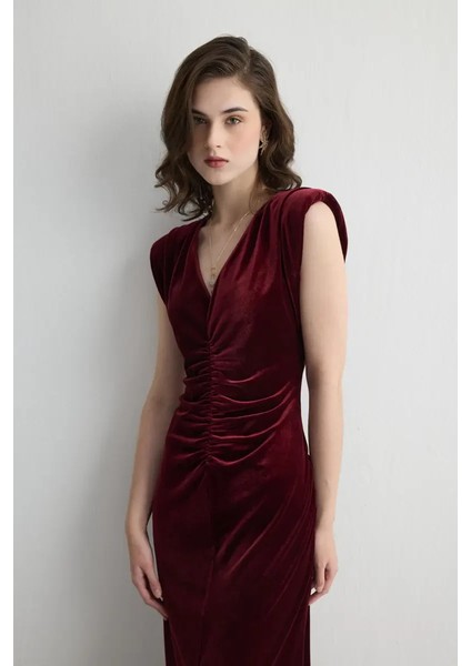 V Yakalı Uzun Kadife Abiye Elbise - Bordo indirimleri