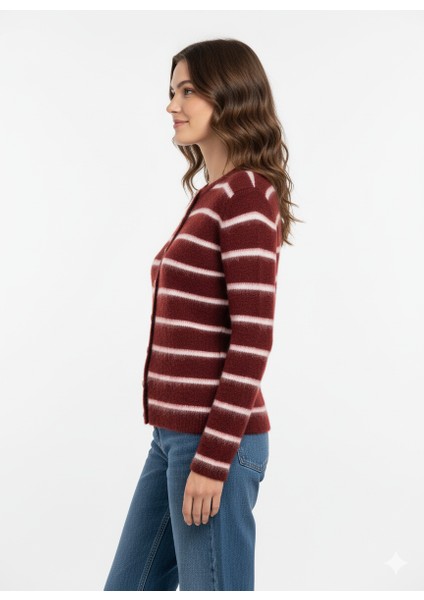 Çizgili Düğmeli Triko fiyatları