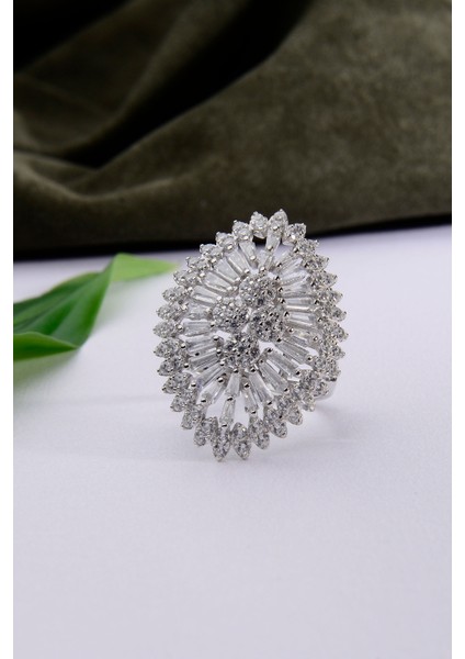 925 Ayar Gümüş Yaprak Model Taşlı Yüzük