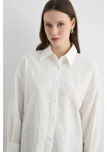 Nakışlı Koton Rahat Kesim Gömlek - Beyaz fırsatları