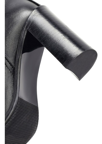 Kadın Siyah Kalın Topuklu Deri Çizme 25WFD132918