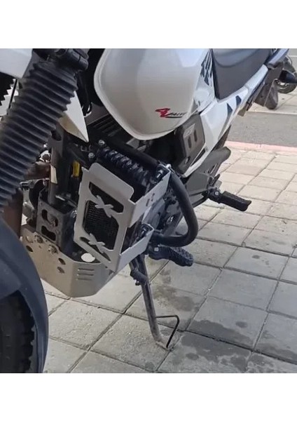 Hero Xpulse 200 Uyumlu Radyatör Koruma