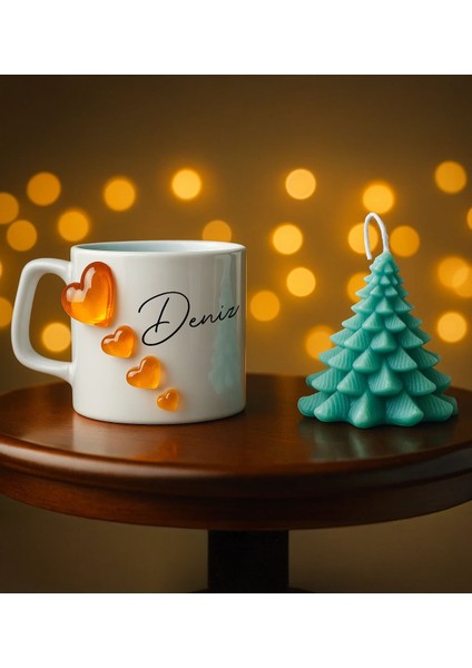 Kişiye Özel Isimli Kabartmalı Kalpli Tasarım Beyaz Kupa Bardak & Çam Ağacı Mum -1, Sevgiliye Hediye, Ev Hediyesi