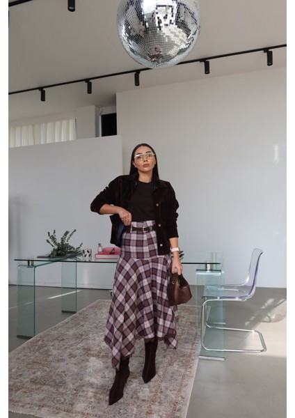 Etek Ucu Dantelli Süet Kemerli Ekoseli Etek