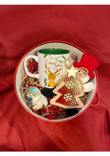 Yılbaşı Hediye Paketi Kırmızı Kutulu 4 Parça