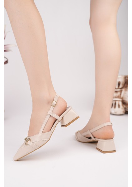 Elvia Sivri Burun Arkası Açık Metal Aksesuarlı Kadın Kısa Topuklu Ayakkabı