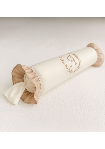 Kişiye Özel Harf Işlemeli Bej Fırfırlı Şeker Yastık, Ev Hediyesi fiyatları