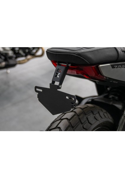 Cfmoto Clx 700 Heritage Uyumlu Katlanır Plakalık