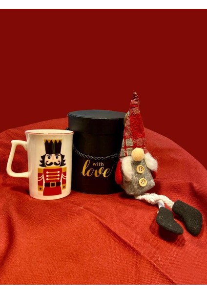 Yılbaşı Hediye Paketi Siyah Kutulu 3 Parça fiyatları