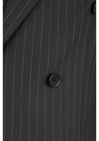 Erkek Kruvaze Takım Elbise Çizgili Kırlangıç Yaka Çift Yırtmaç Modern Fit Siyah